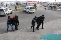 SAHTE KİMLİK - Karaman Polisi, Telefon Dolandırıcısı 3 Kişiyi Kıskıvrak Yakaladı