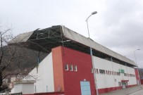 EMNİYET AMİRLİĞİ - Kastamonu'da Şiddetli Fırtına Stadyumun Çatısını Uçurdu
