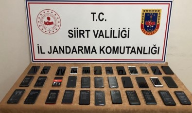 Siirt'te 34 Adet Kaçak Cep Telefonu Ele Geçirildi