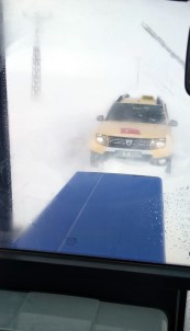 Tipide Mahsur Kalan Ticari Taksi Ve Sürücüsü Kurtarıldı