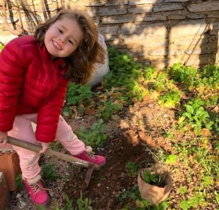 'Toprak Dede' İçin Fidan Diktiler