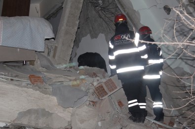 AFAD Açıklaması'depremde 20 Kişi Hayatını Kaybetti, Bin 15 Kişi İse Yaralandı'