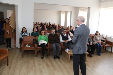 Efeler'de 'Enfeksiyon Hastalıkları Ve Aşılar' Konuşuldu
