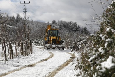 Fatsa'da Kardan Kapanan Yollara Anında Müdahale