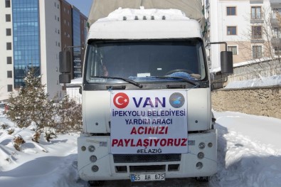İpekyolu Belediyesi'nden Elazığ'a Yardım Kamyonu