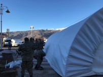 MILLI SAVUNMA BAKANLıĞı - Mehmetçik Vatandaş El Ele