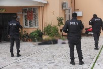 ADLİ TIP KURUMU - Ölen Şahsın Başından Bir An Olsun Ayrılmadı