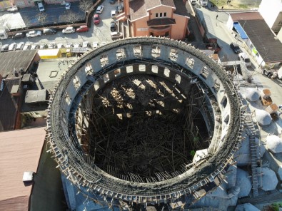 Sultangazi'de İnşaat Halindeki Caminin Kubbesi Çöktü