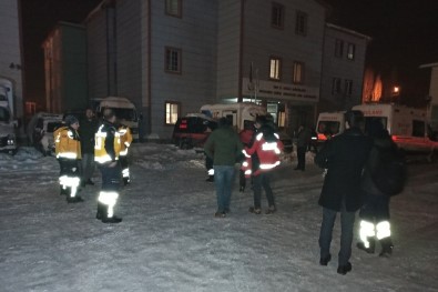 Van'dan 32 Kişilik Sağlık Ekibi Elazığ'a Gitti