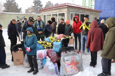 Ağrı Sporlu Taraftarlardan Elazığ'a Yardım