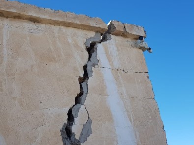 Elazığ'da Meydana Gelen Deprem, Kayseri'deki Evde Büyük Hasara Neden Oldu