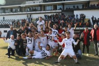 MANISASPOR - Manisaspor 25 Hafta Sonra Sahadan Galibiyetle Ayrıldı