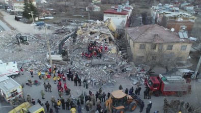 AFAD: Depremde 41 kişi hayatını kaybetti, 45 kişi sağ kurtarıldı