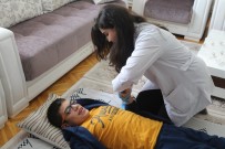 OMURİLİK FELCİ - Büyükşehir, Evde Fizik Tedavi Hizmetiyle Hastaların Yardımına Koşuyor
