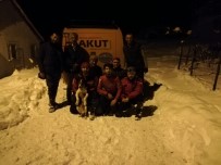 Buz Tutmuş Derede Mahsur Kalan Köpeği AKUT Kurtardı Haberi