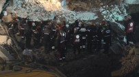 CENAZE - Deprem'de Bir Kişinin Daha Cansız Bedenine Ulaşıldı