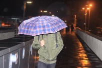 YAĞMURLU - İstanbul'da Yeni Haftada Hava Yağışlı