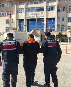 Mersin'de 8 Ayrı Suçtan Aranan 1 Kişi Yakalandı