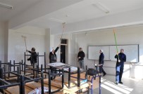 DAVUT SINANOĞLU - Cizre'de Gönüllüler Okulların Bakım Ve Onarımını Gerçekleştiriyor