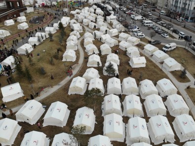 Depremin Vurduğu Elazığ'da, Çocukların Çadır Kentlerde Yaşamı