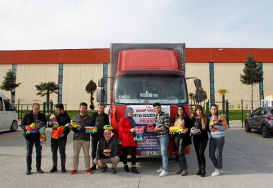 Depremzede Çocukların Yüzleri Oyuncaklarla Gülecek