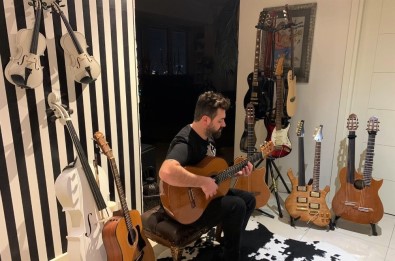 Gitar Aşkı 'Bahar'I Getirdi