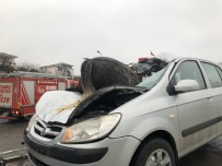 KUMBURGAZ - İstanbul'da korkunç kaza: 3 at telef oldu
