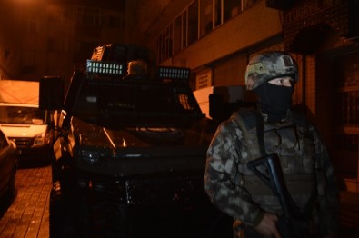 İstanbul'da Torbacılara Yönelik Narkotik Operasyonu Gerçekleştirildi