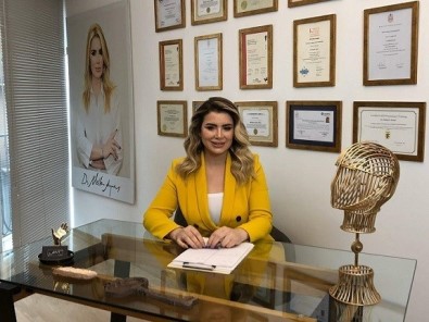 Kadınlarda Saç Dökülmesi Neden Olur?