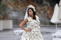 Kitap Sayfalarından Oluşan Gelinlik Satıldı, Geliri Elazığ'a Bağışlandı