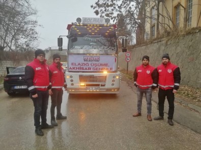 Akhisar'ın Yardım Tırları Elazığ Ve Malatya'ya Ulaştı