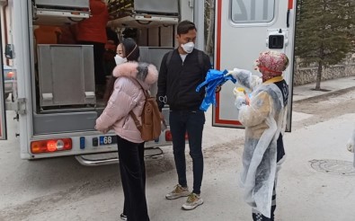 Aksaray'da 10 Çinli Turist Ve 2 Türk Hastaneden Çıktı