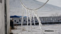 GÜRBULAK - Ardahan'da Soğuk Hava, Göle Eksi 20 Derece