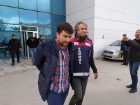 POS CİHAZI - Arkadaşlarının Polise Yakalandığını Duydu, Korkup Hastane Koridorlarında Yattı