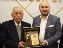 EMEKLİLİK - AYTO 63 Yıllık Üyesini Plaketle Emekliliğe Uğurladı