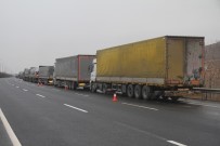 Elazığ'a Türkiye'nin Dört Bir Yanından Yardım Yağıyor