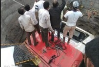 NARENDRA MODI - Hindistan'da Kaza Yapan Otobüs Çukura Düştü Açıklaması 27 Ölü, 32 Yaralı