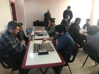 EMRE BAYRAM - Satranç Turnuvasında İkinci Oldu