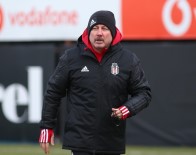 SERGEN YALÇIN - Sergen Yalçın, Beşiktaş İle İlk Antrenmanına Çıktı