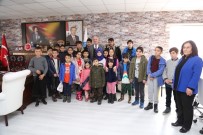 KARNE HEDİYESİ - Tuşba Belediyesinden Öğrencilere Ücretsiz 'Havuz Ve Sinema' Etkinliği