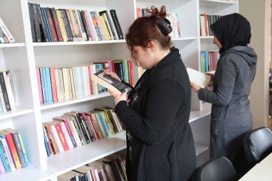 Bayraklı'nın Kütüphaneleri Hayatlarını Değiştirdi