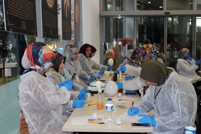 Bilim Merkezi'nde Anne-Babalara Özel Eğitim