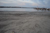 LODOS - Deniz Çekildi, Balıkçı Tekneleri Ortada Kaldı