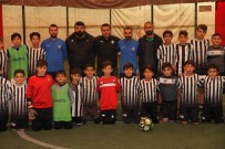 FUTBOL OKULU - Kızıltepe Altay Futbol Okulun'da 150 Öğrenci Eğitim Görüyor