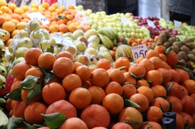 Malatya'da Patlıcan Fiyatı Yükseldi, Portakal Fiyatı Düştü