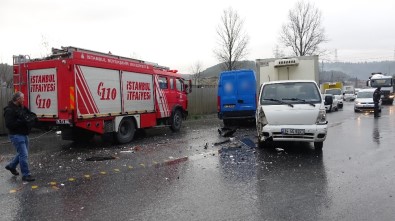 Sarıyer'de Zincirleme Trafik Kazası Açıklaması 3 Yaralı