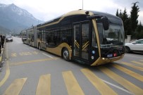 ELEKTRİKLİ OTOBÜS - 24 Metrelik Elektrikli Otobüsler Test Edilmeye Başladı