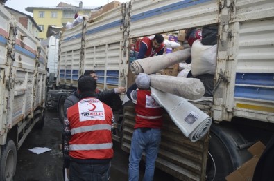 Ağrı'da Toplanan Yardımlar Deprem Bölgesine Gönderildi