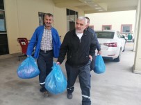BELEDİYE ÇALIŞANI - Çöp Toplayan 3 İşçi Zehirlenme Şüphesiyle Hastaneye Kaldırıldı