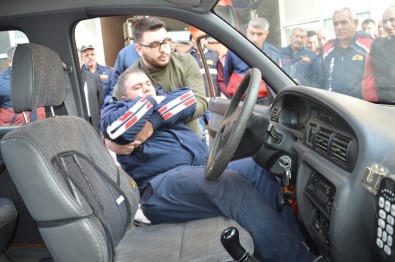 Niksar'da İtfaiyeciler 'İtfaiye Elemanı Belgeli' Oluyor